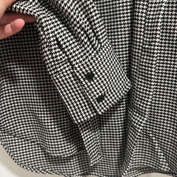 H&M houndstooth pattern shacket - Picture 3 of 3